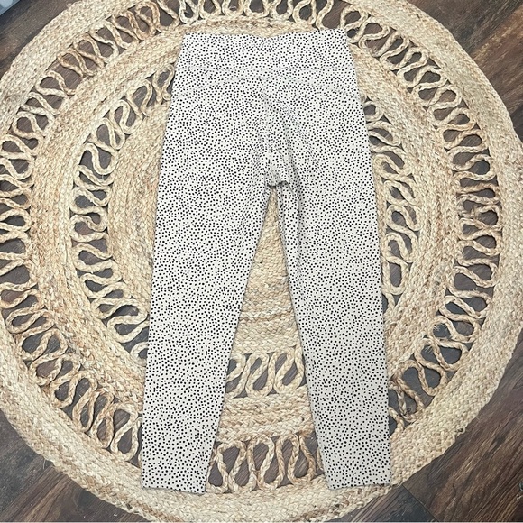 Abercrombie & Fitch Women's Tan Leopard Print Leggings Size Large - Picture 3 of 3